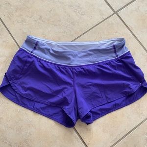 Lululemon women’s 4 way stretch shorts